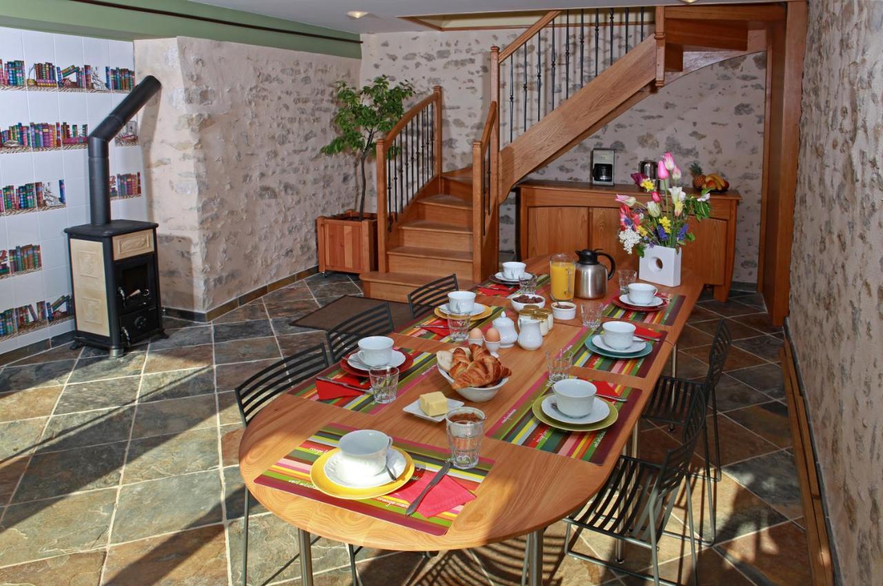 Maison D'Hotes Les Rainettes Breuillet  外观 照片